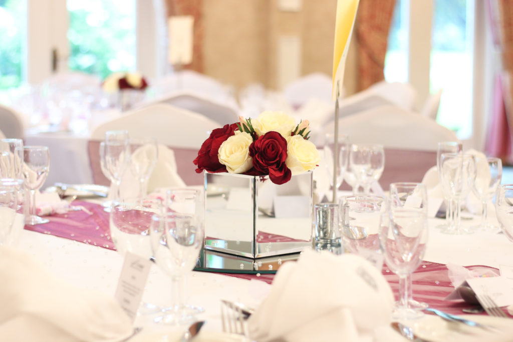 Square Mirrored Cube Table Centrepieces