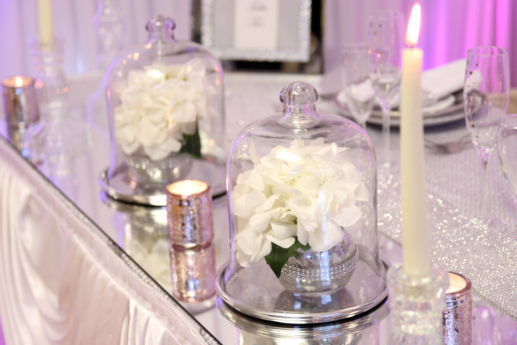 Bell Jar Table Centrepiece with Hyndragea
