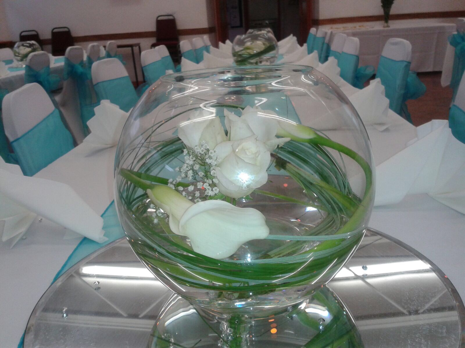 Large Fish Bowl Centrepieces - Beyond Expectations Weddings & Events