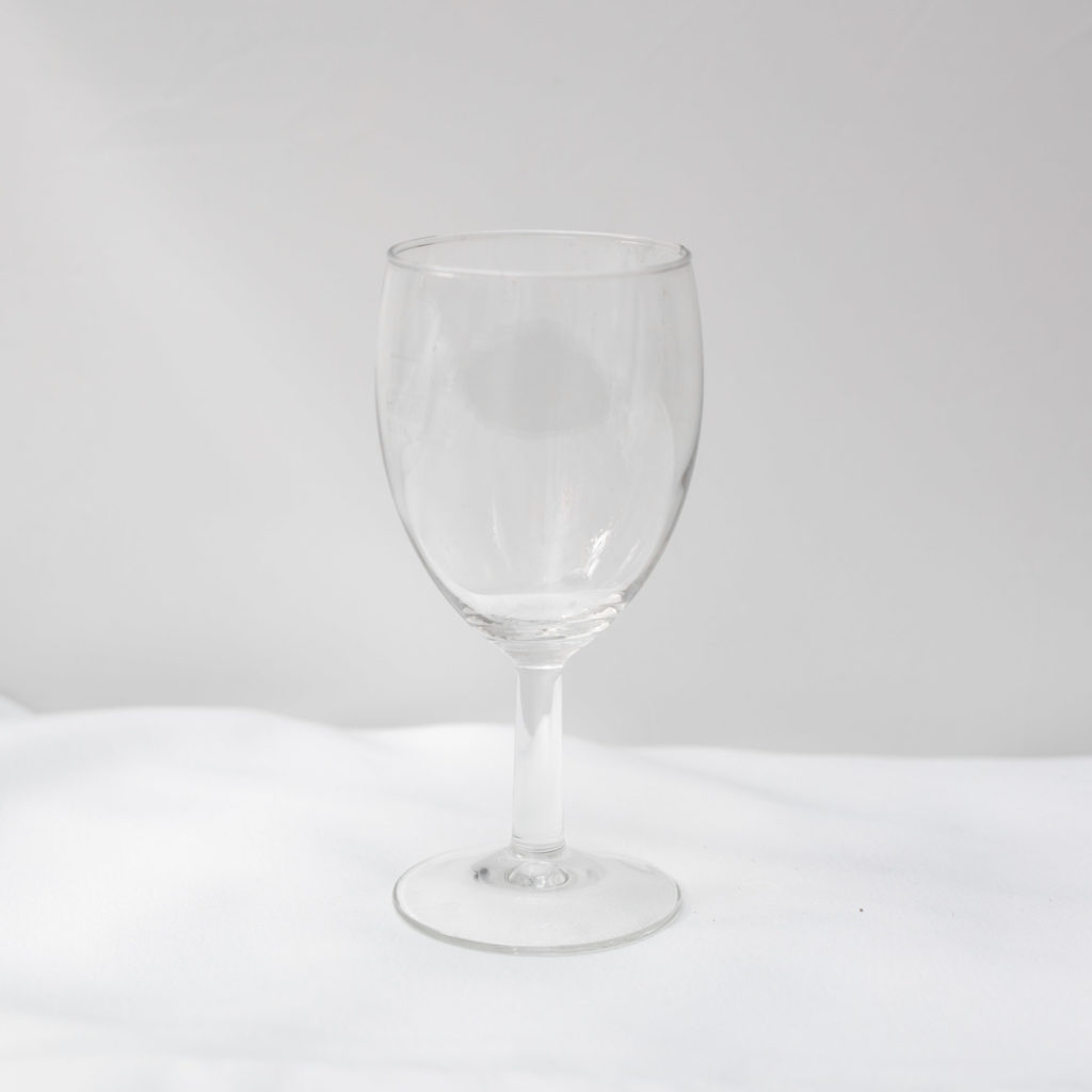 medium wine glass